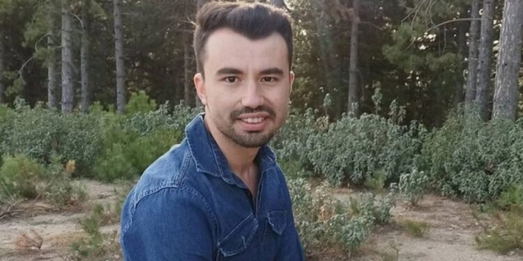 Otomobilin çarptığı imam hastanede öldü