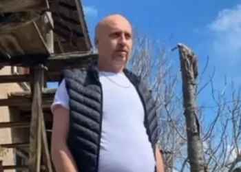 14 yaşındaki çocuk, babasını bıçaklayarak öldürdü