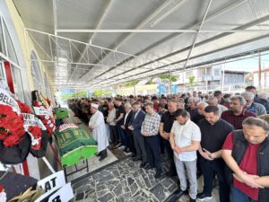 Aydın’ın İncirliova İlçesinde ikamet eden 1975’li yıllarda Göztepe’de futbol oynayan