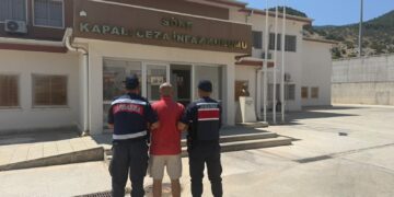 10 yıl hapis cezası bulunan hükümlü Kuşadası'nda yakalandı