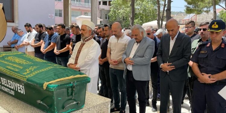Maganda kurşunu kurbanı Pera bebek toprağa verildi