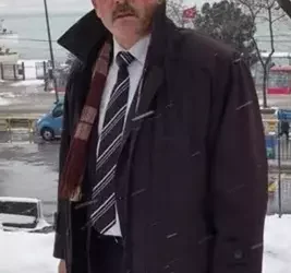 Yola çıkan ata otomobil çarptı: 1 ölü, 1 yaralı