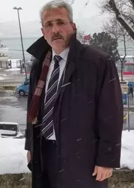 Yola çıkan ata otomobil çarptı: 1 ölü, 1 yaralı