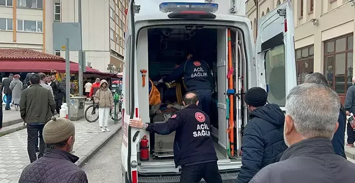 Yürürken kalp krizi geçirip, öldü