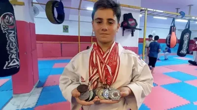 Hatay'da 8'inci sınıf öğrencisi Ahmet Nassa (13), 4 yıldan bu yana katıldığı karate turnuvalarında