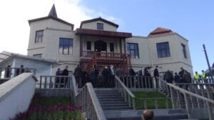 Bakan Pakdemirli, 'Gençlerin adresi sokaklar değil, siyasi partilerdir'