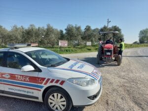 222 traktör sürücüsüne 153 bin 460 lira ceza