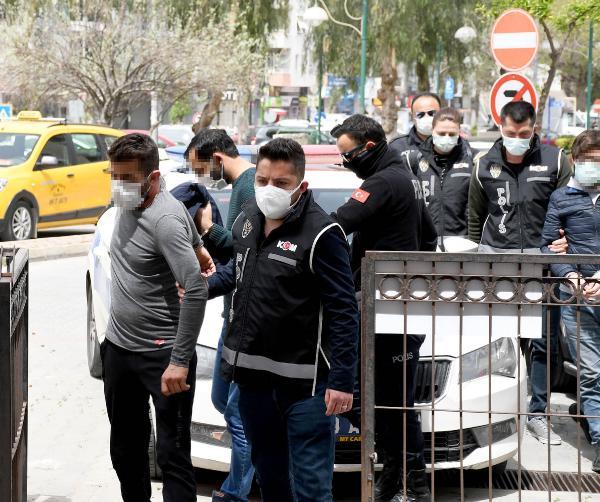 Yurt dışına kaçarken yakalanan 2 FETÖ şüphelisi ile 2 organizatör adliyede
