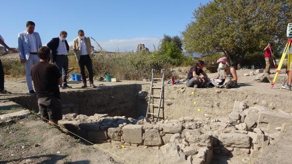 Filozoflar kentinde 2 bin 400 yıllık evler ortaya çıkarıldı 6