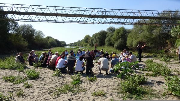 4 ilin çevre derneği Büyük Menderes Nehrinde eylem yaptı