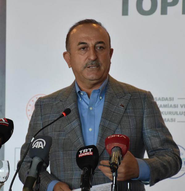 Bakanı Çavuşoğlu, Eefeler diyarında konuştu