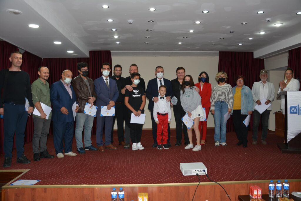 Beyaz Badanalı Çocuklar filminin galası yapıldı