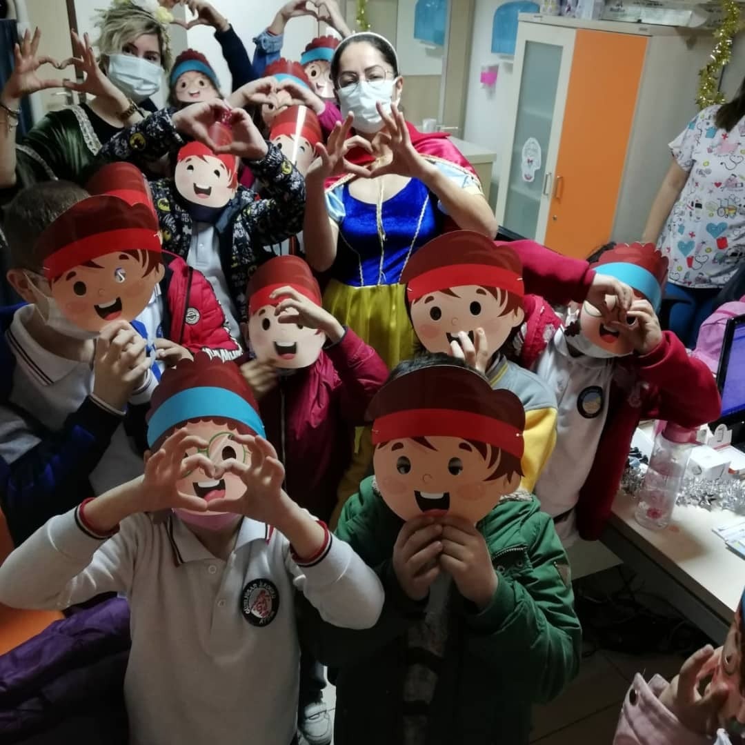 Miniklerden anlamlı ziyaret