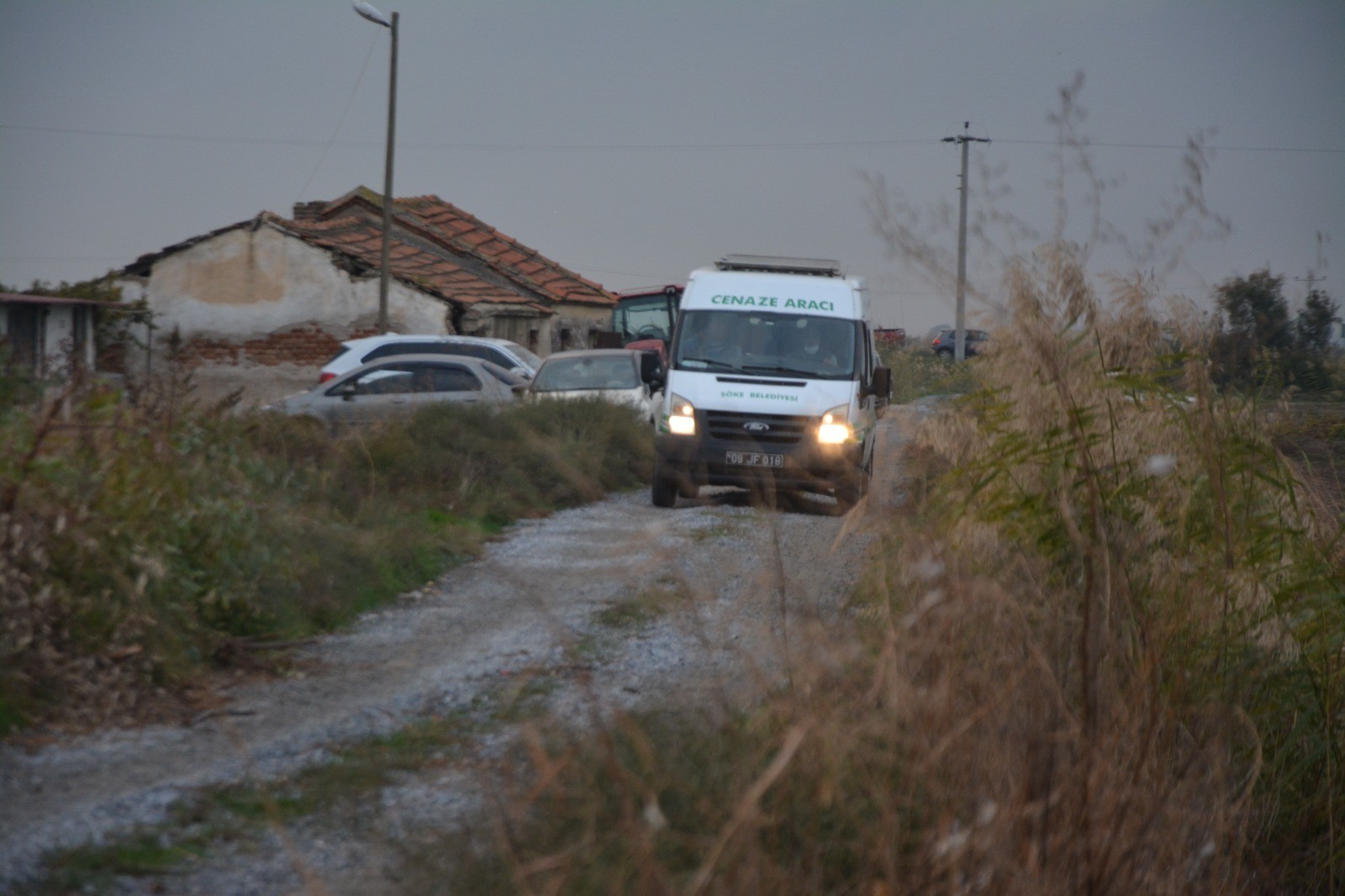 Alevlerin arasında kalarak hayatını kaybetti