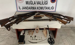 Evden tarihi erer ve cephane cıktı