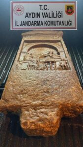 1900 yıllık taşı jandarmaya satmaya çalışan 1’i muhtar 5 kişi