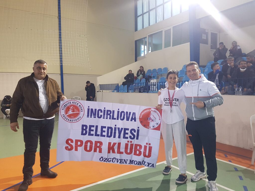 Emel Urfalıoğlu, 2 haftada 2 şampiyonluk sevinci yaşadı