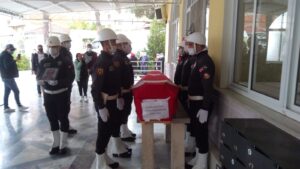 Manisa’da vefat eden emekli Başkomiser memleketinde toprağa verildi