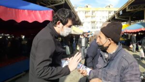 Dolandırıcılara karşı broşür dağıtıldı