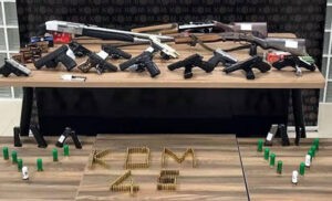 Silah kaçakçılarına operasyon; 22 gözaltı