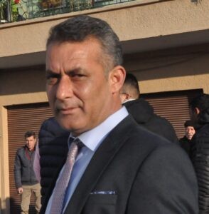 İncirliovalı esnaf değişim istedi, başkan Uçak oldu
