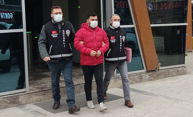 Evine giren hırsızı bıçaklayarak öldürdü