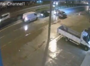 Otomobilinin önünü kestiği DJ’yi, göğsünden vurdu