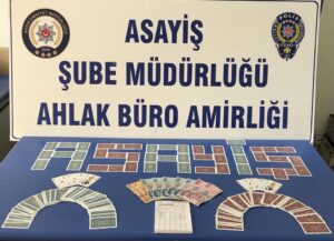 Kumar oynarken yakalanan 5 kişiye para cezası kesildi