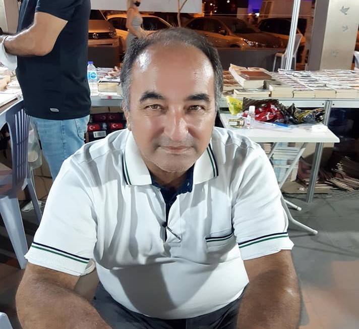 Yazar Ergun Poyraz, evinin önünde saldırıya uğradı