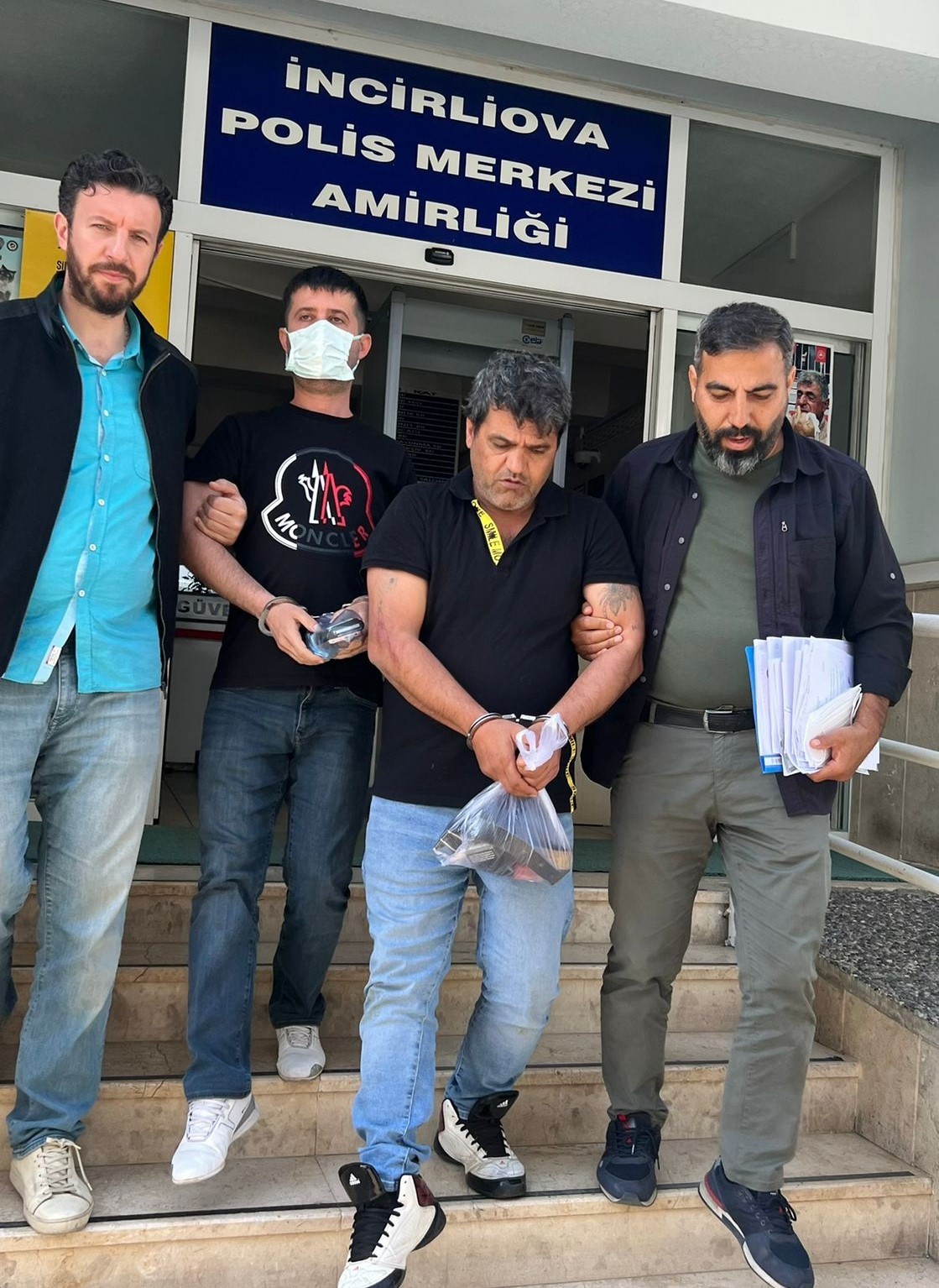 Suçüstü yakalanan uyuşturucu taciri tutuklandı