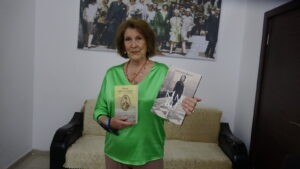 İngiliz Gelin yazdığı kitabın gelirini müzeye bağışlayacak