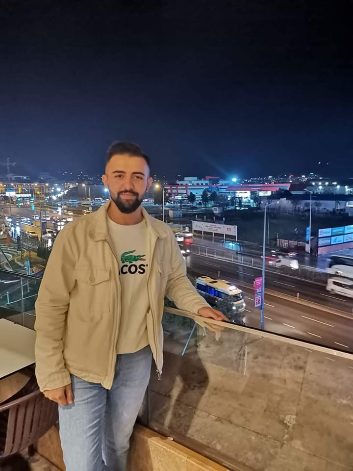 Mezarlıkta yaşamına son verdi