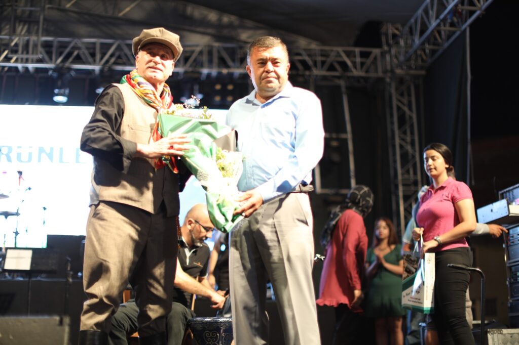 ‘Adnan Menderes’ şiiri festivale damga vurdu