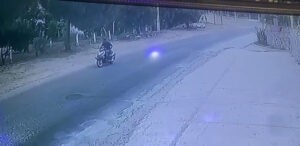Restoranda hırsızlık güvenlik kamerasında