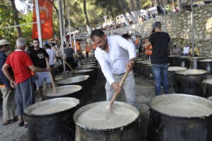 740 yıllık keşkek geleneği devam etti