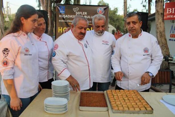 Kuşadası'nda ünlü şefleri buluşturan panel