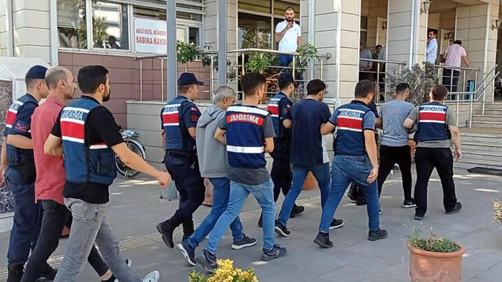 Uyuşturucu ticaretine 5 tutuklama