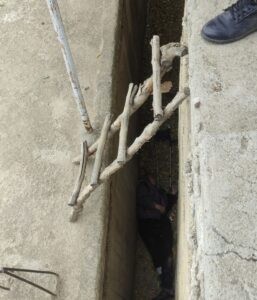 2 metre boşluğa düşen yaşlı adam öldü