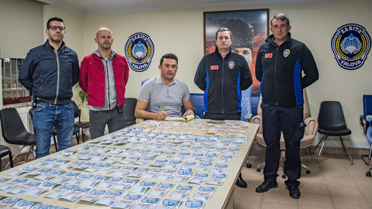 Dilencinin üzerinden 12 bin lira çıktı