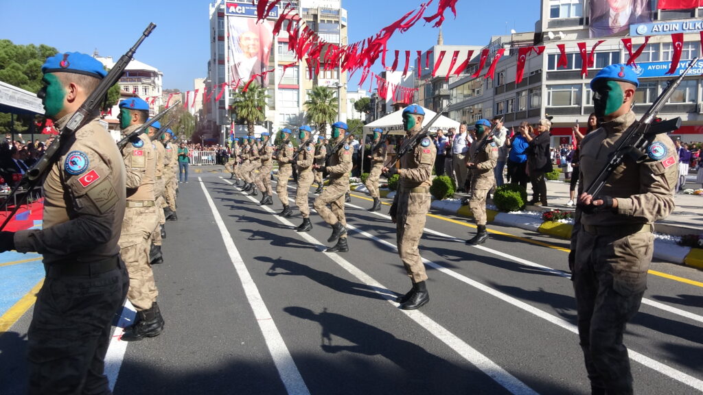 Aydın’da Cumhuriyetin 99’uncu yılı törenle kutlandı