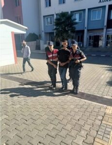 21 yılla aranıyordu, yol kontrolünde yakalandı