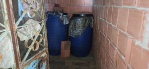 Barakada saklı 200 litre kaçak şarabı jandarma buldu
