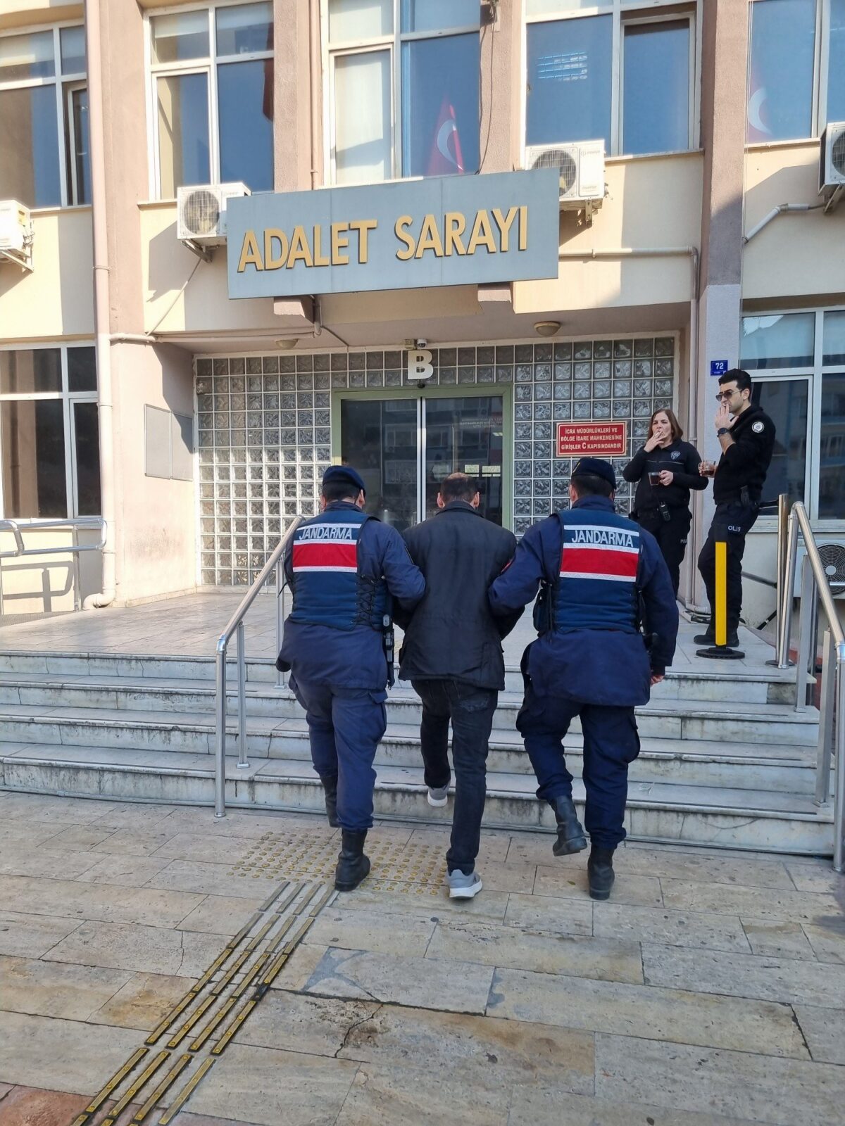 Aranan 2 firari Erbeyli’de yakalandı