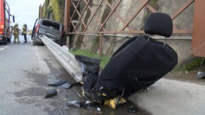 Böyle kaza görülmedi, bariyer içeri koltuk dışarı çıktı