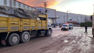 Kamyonun kasasında ölü bulundu