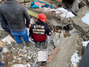 Aydın Büyükşehir ekipleri arama kurtarma çalışmasına katıldı