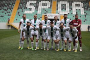 Efeler, Manisa’da 4 golle kazandı