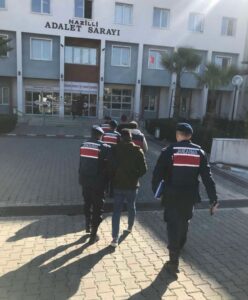 Eski çalışan karayolunu yapan şirketin 4 ton mazotu çaldı