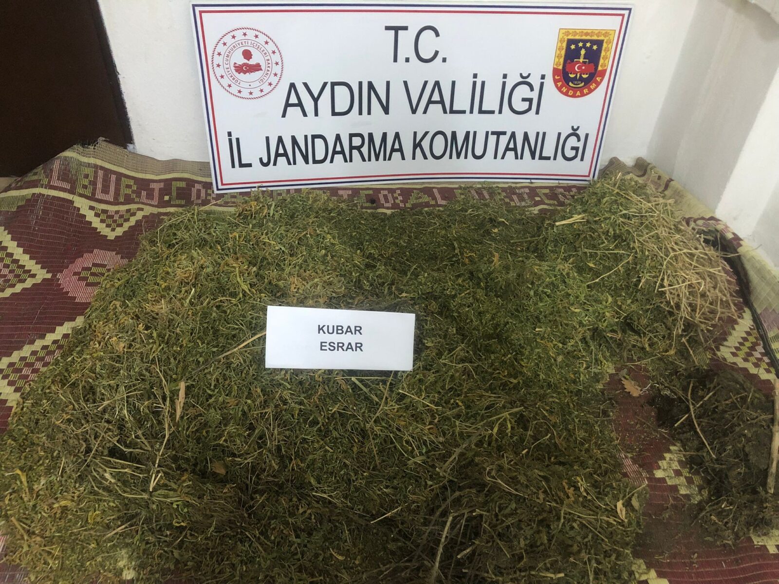Evinden 15 kilo uyuşturucu çıkan şüpheli tutuklandı