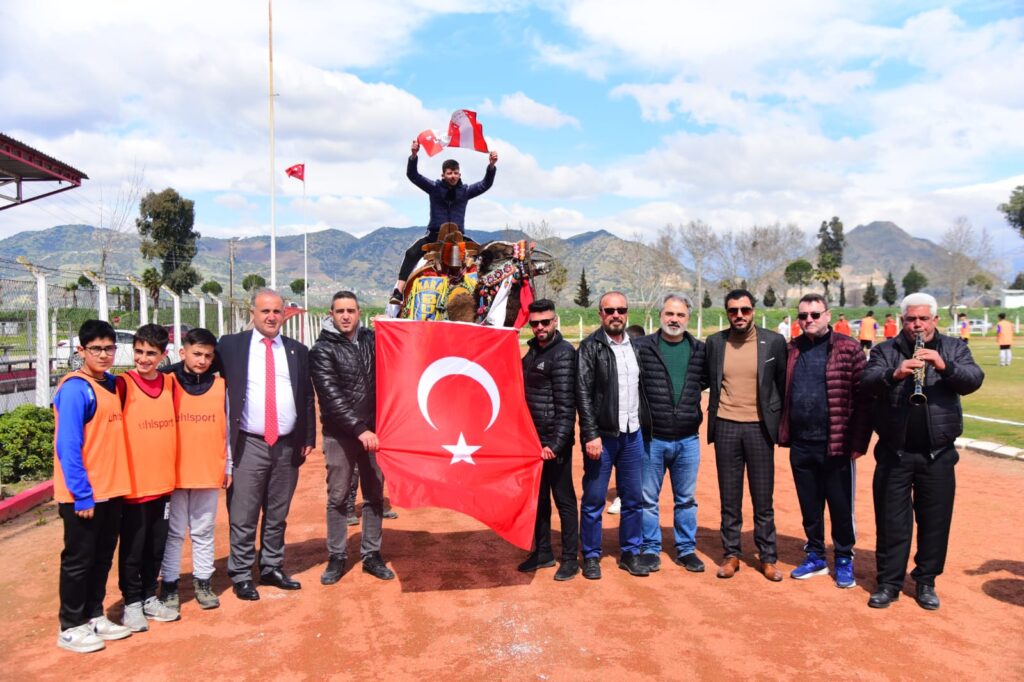 İncirliova develi şampiyonluk şöleninde kupasına kavuştu